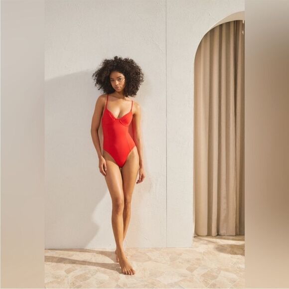 NWT Good American Showoff One Piece
Swimsuit various sizes - Picture 1 of 11